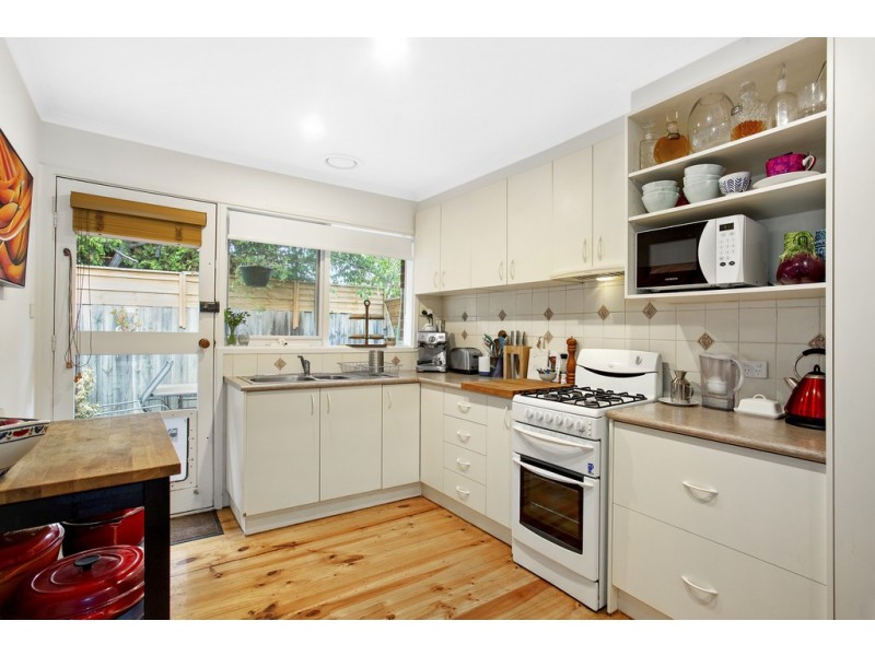 2/50 Warwick Road, Greensborough VIC 3088
