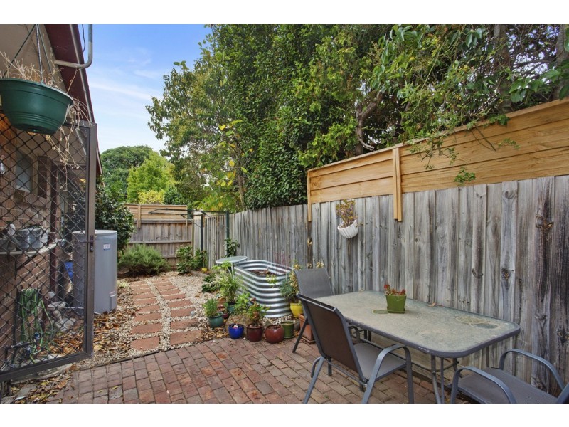 2/50 Warwick Road, Greensborough VIC 3088
