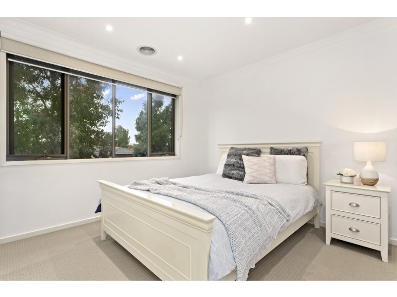 5 Dalziel Drive, Mernda VIC 3754