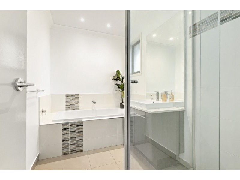 5 Dalziel Drive, Mernda VIC 3754