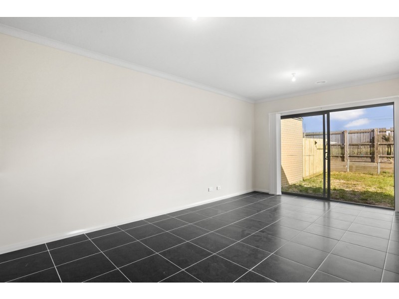 4 Flint Close, Doreen VIC 3754