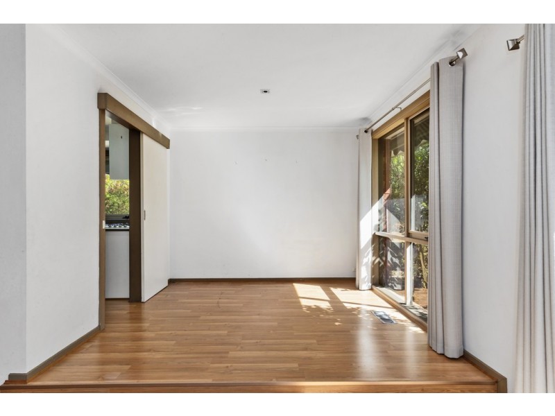 14 St Clems Street, St Helena VIC 3088