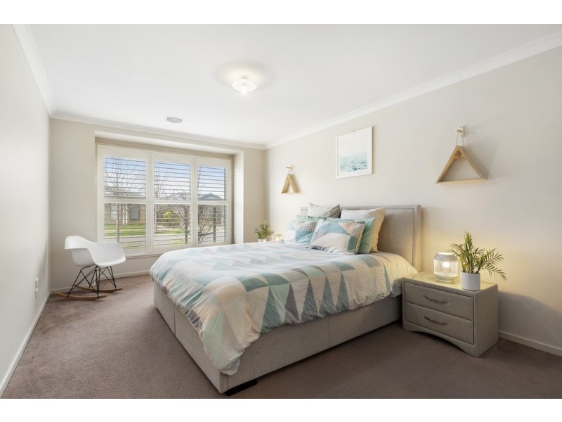 30 Windermere Parade, Doreen VIC 3754