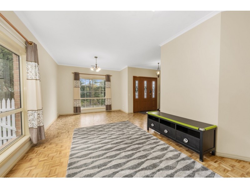 14 Doowi Court, Greensborough VIC 3088