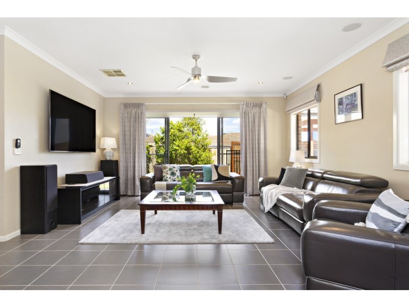 21 Breenview Place, Doreen VIC 3754