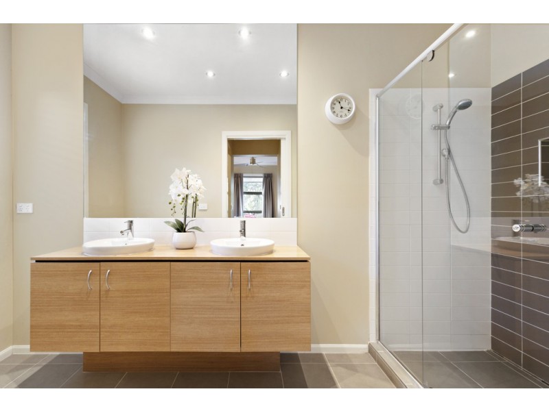 21 Breenview Place, Doreen VIC 3754