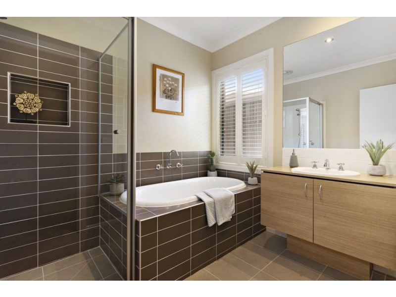 21 Breenview Place, Doreen VIC 3754