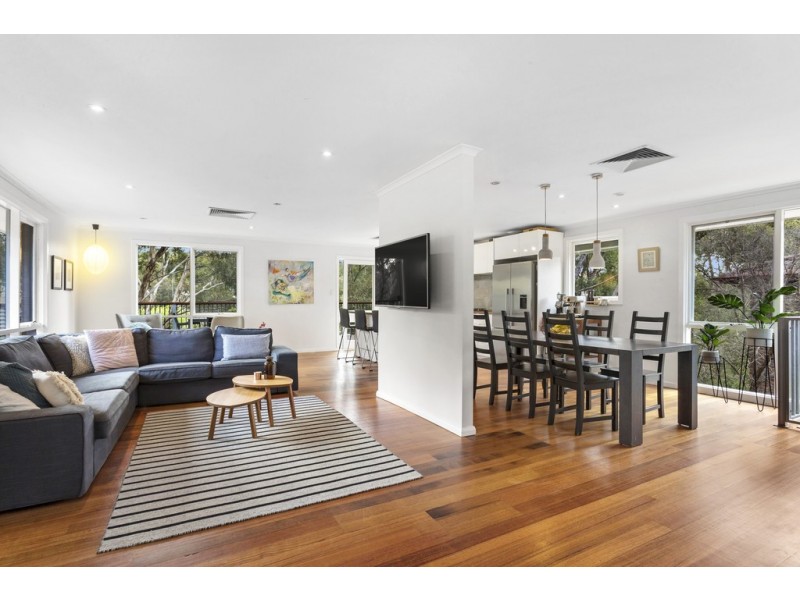 14 Acheron Crescent, Eltham North VIC 3095