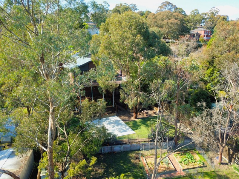 14 Acheron Crescent, Eltham North VIC 3095