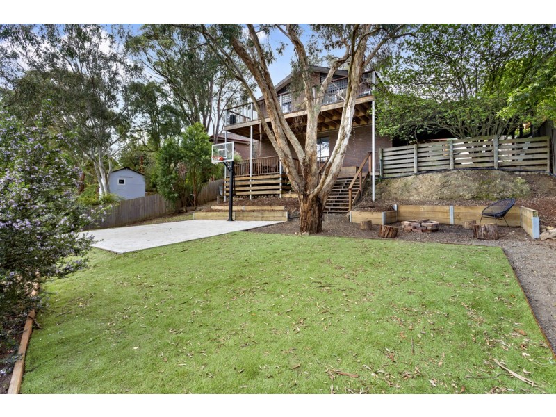14 Acheron Crescent, Eltham North VIC 3095