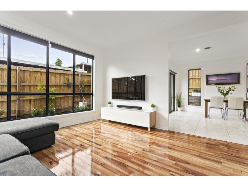 2/1 Rattray Road, Montmorency VIC 3094