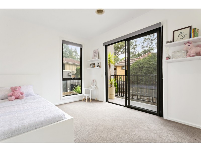 2/1 Rattray Road, Montmorency VIC 3094