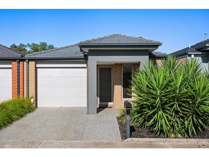 10 Travertine Crescent, Doreen VIC 3754