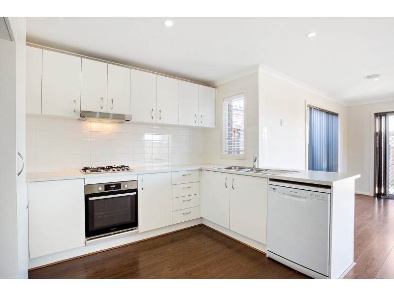 10 Travertine Crescent, Doreen VIC 3754