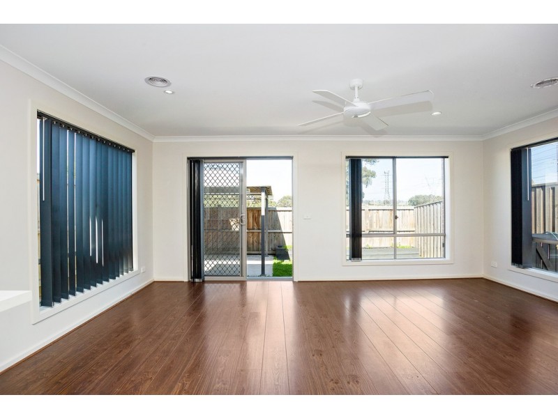 10 Travertine Crescent, Doreen VIC 3754