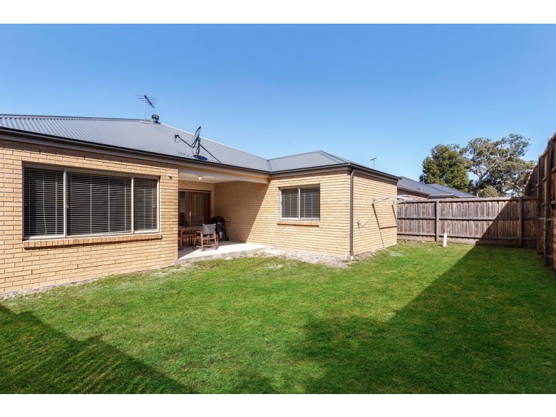 17 Pipers Lane, Mernda VIC 3754
