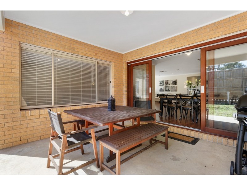 17 Pipers Lane, Mernda VIC 3754