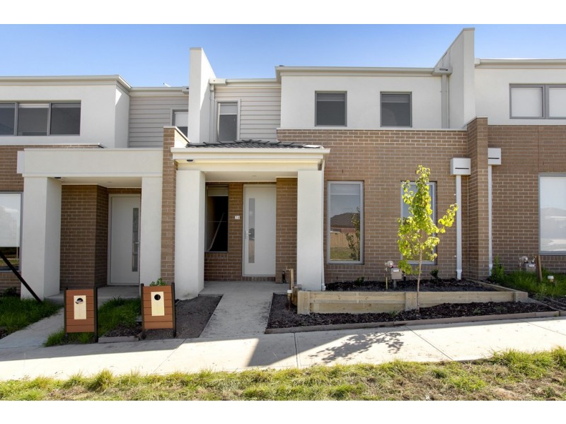 26 Lowe Drive, Doreen VIC 3754