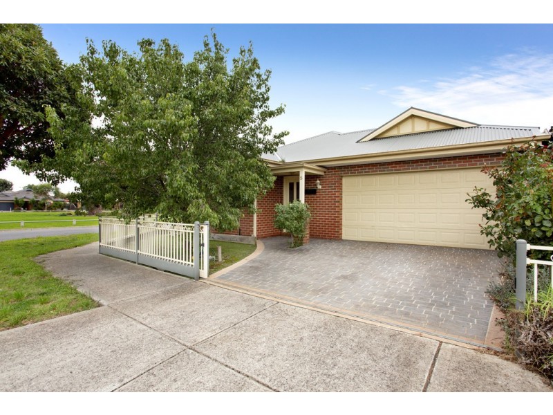 5 Karakul Crescent, Doreen VIC 3754