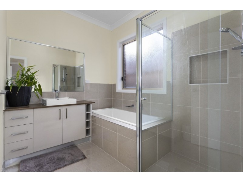 38 Adoquin Street, Doreen VIC 3754