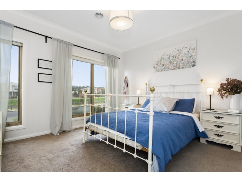 24 Adoquin Street, Doreen VIC 3754