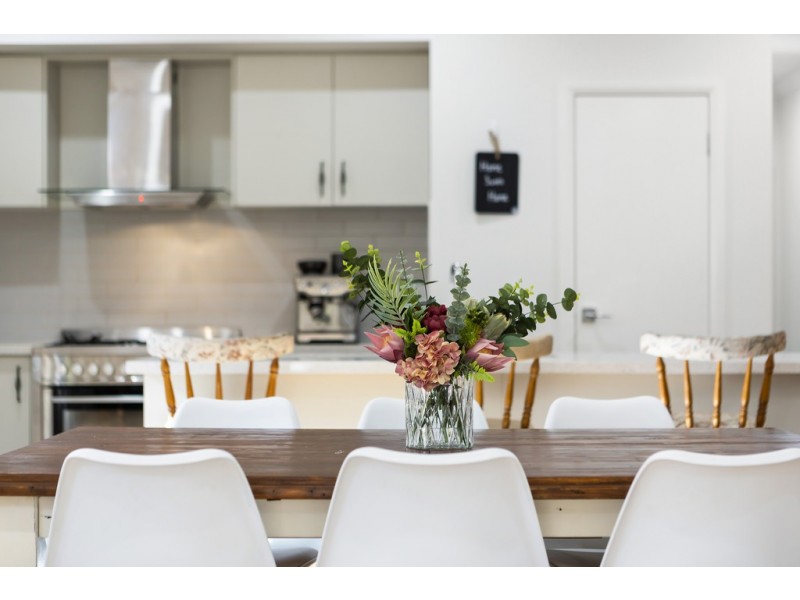 24 Adoquin Street, Doreen VIC 3754