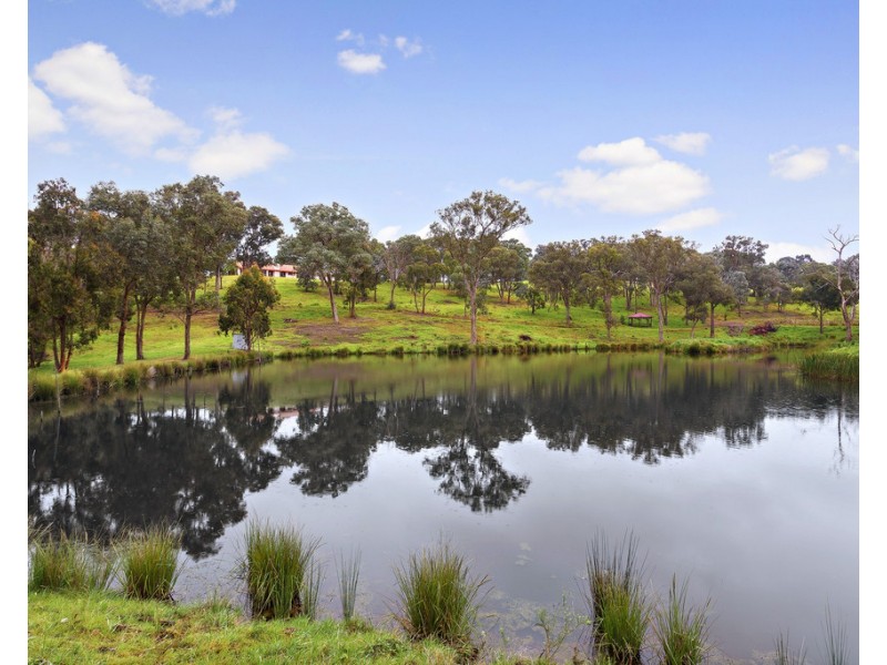 17 Robbies Road, Yarrambat VIC 3091