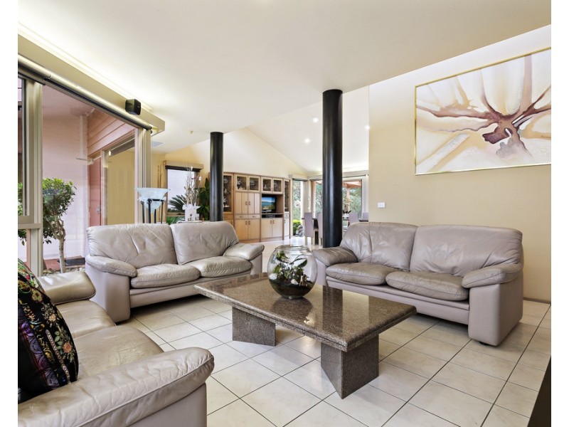 17 Robbies Road, Yarrambat VIC 3091