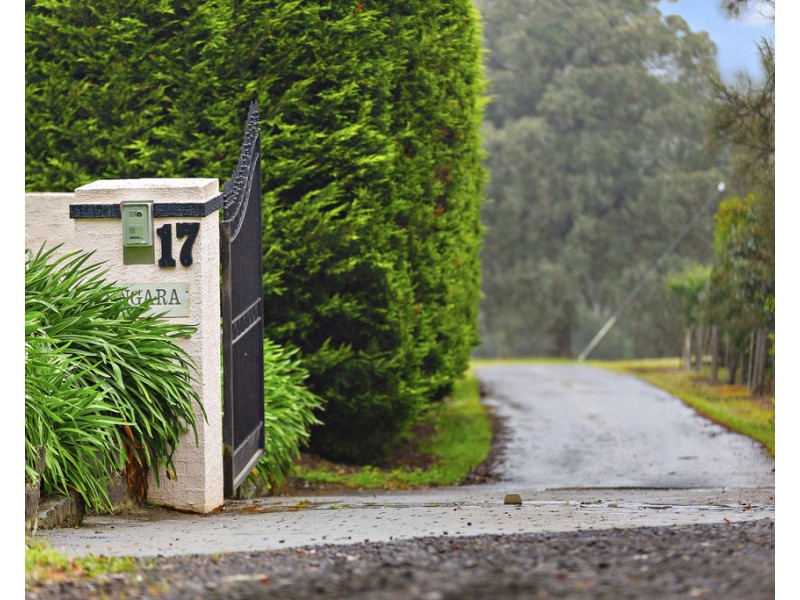 17 Robbies Road, Yarrambat VIC 3091