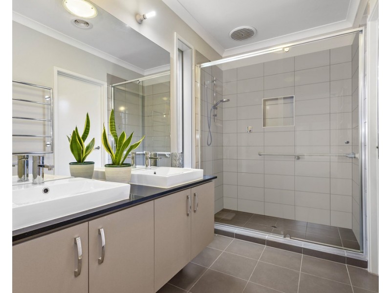 39 Waterway Boulevard, Doreen VIC 3754