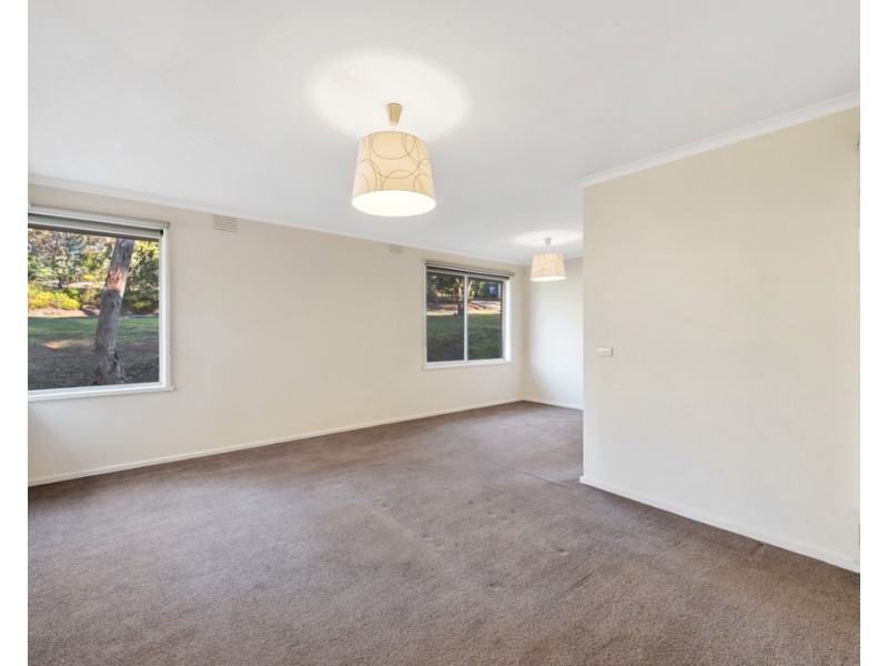 29 Woodland Grove, Briar Hill VIC 3088