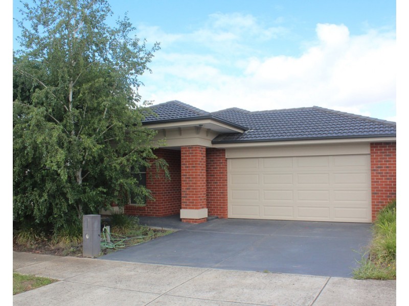 35 Dunraven Crescent, Doreen VIC 3754
