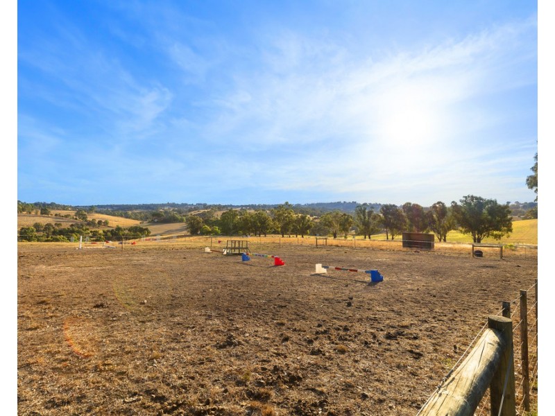 70 Brocks Road, Doreen VIC 3754