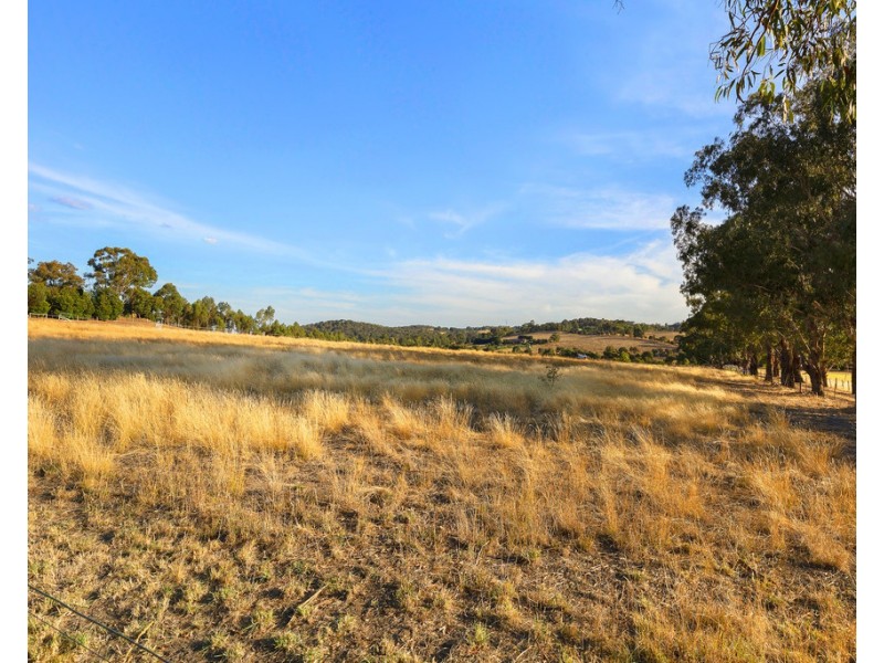 70 Brocks Road, Doreen VIC 3754