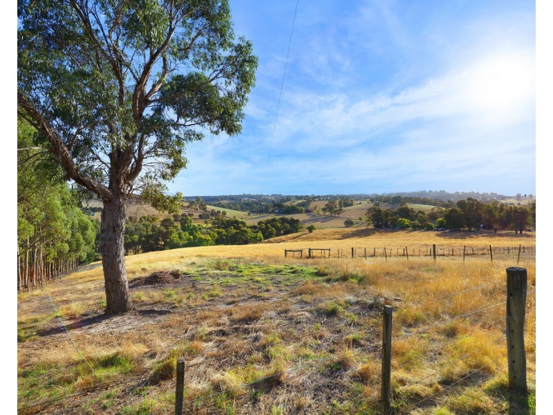 70 Brocks Road, Doreen VIC 3754