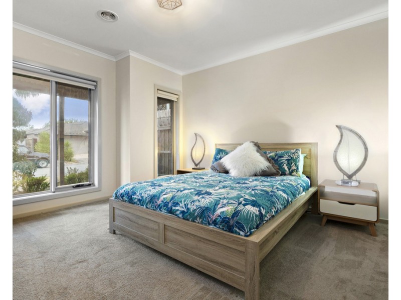 4 Gunghalin Drive, Doreen VIC 3754