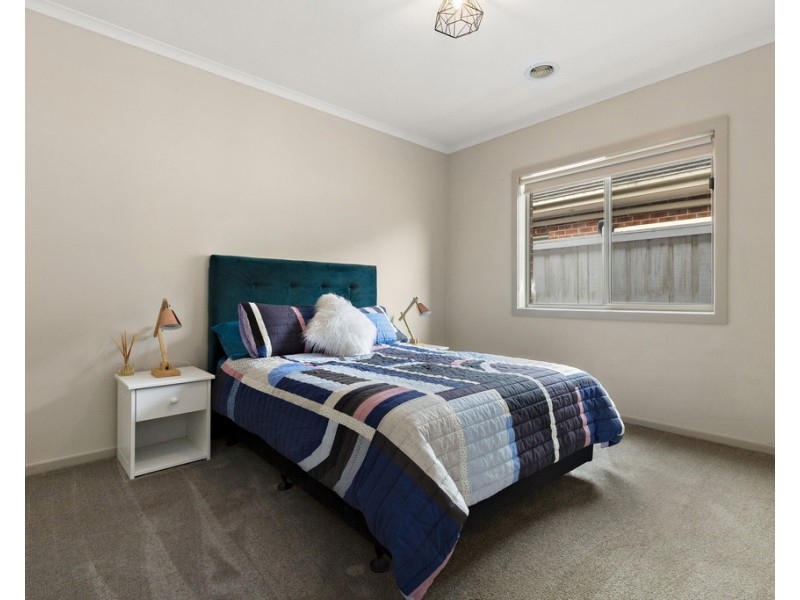4 Gunghalin Drive, Doreen VIC 3754