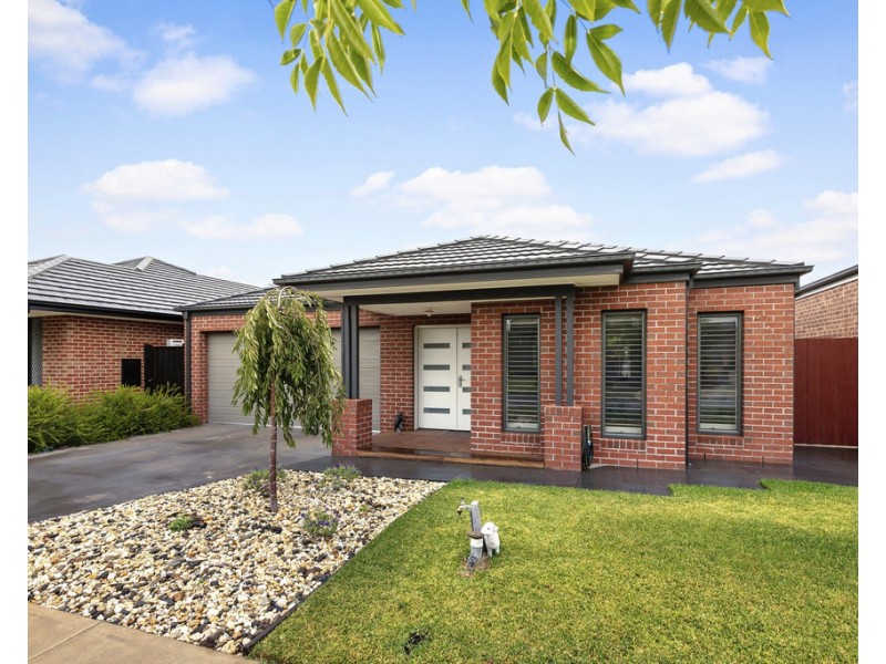 12 Kaneky Road, Doreen VIC 3754