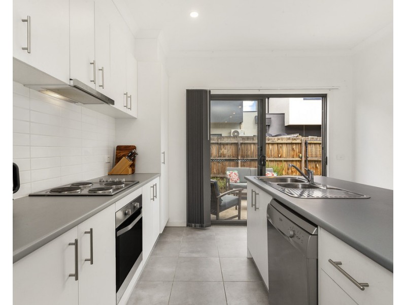 18 Tata Way, Doreen VIC 3754