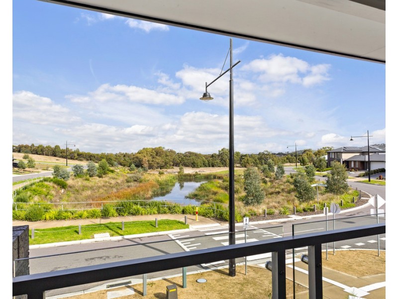 16 Lincoln Way, Doreen VIC 3754