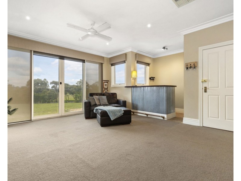 24-26 Laurimar Hill Drive, Doreen VIC 3754