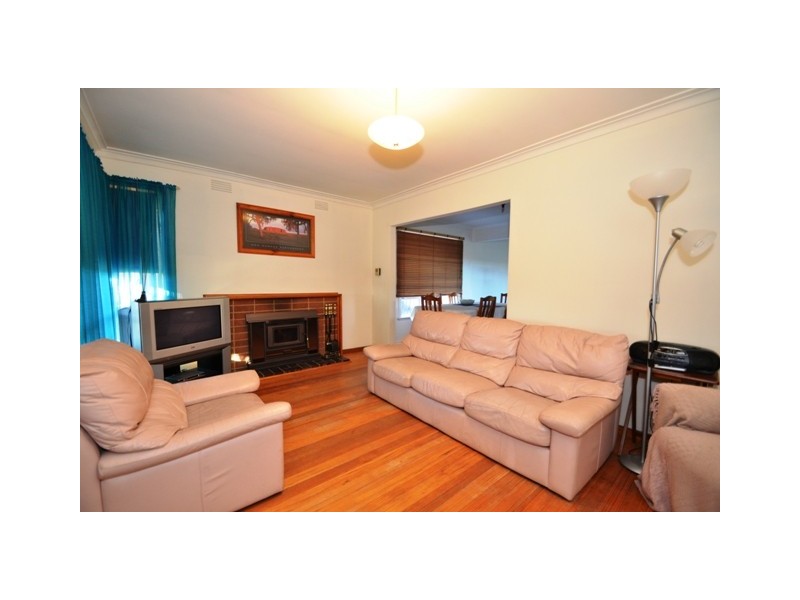 57 Pinehills Drive, Greensborough VIC 3088