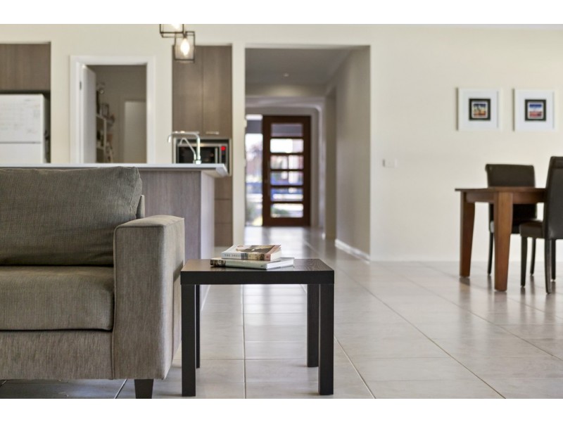 1-3 Flaxen Hills Road, Doreen VIC 3754