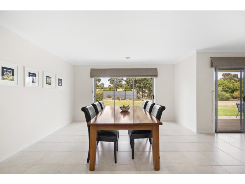 1-3 Flaxen Hills Road, Doreen VIC 3754