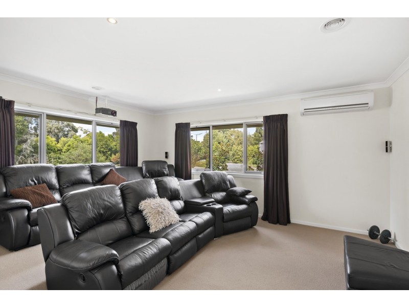 1-3 Flaxen Hills Road, Doreen VIC 3754