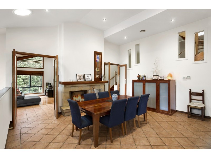 31 Banks Road, Eltham North VIC 3095