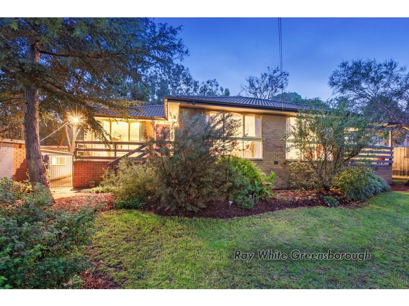 8 Robert Street, Montmorency VIC 3094