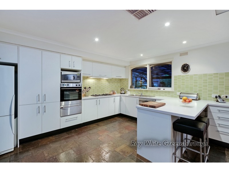 8 Robert Street, Montmorency VIC 3094