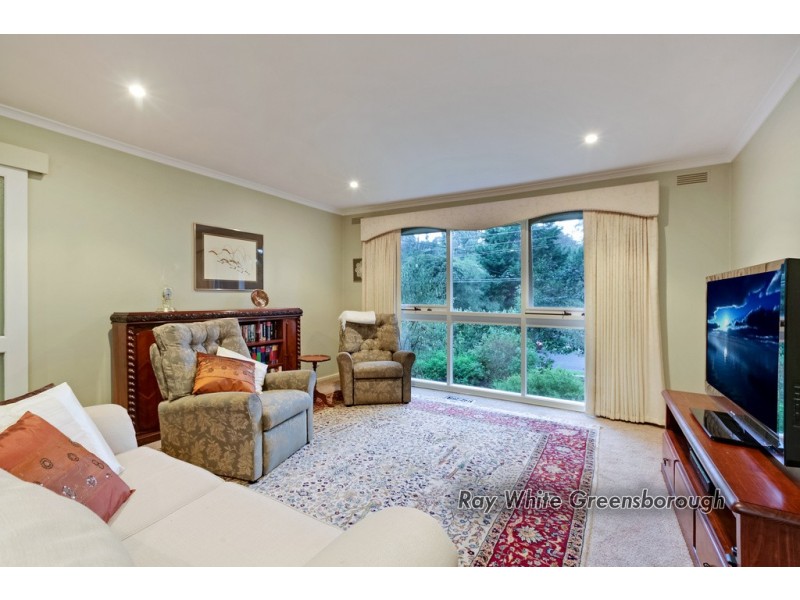 8 Robert Street, Montmorency VIC 3094