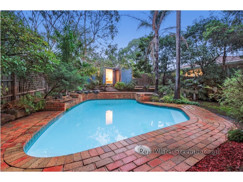 8 Robert Street, Montmorency VIC 3094